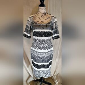 NWT!!! Kardashian Kollection Bodycon Off-White Dress w/Lace Print. Size XL.